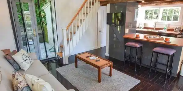 9 Youngs Ct