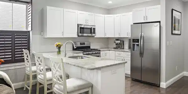 46 W Eagle St
