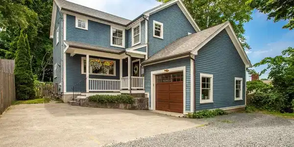 6 Rowland Ct