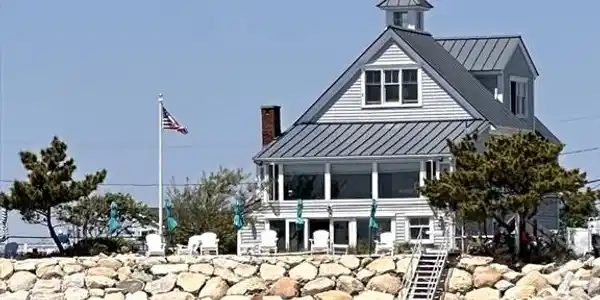 56 Cove Street