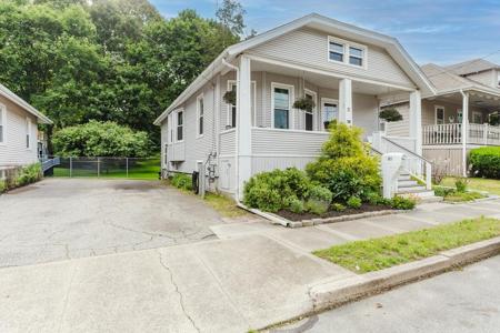 25 Garrison St