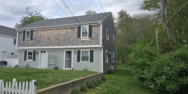 46 Beach Rd