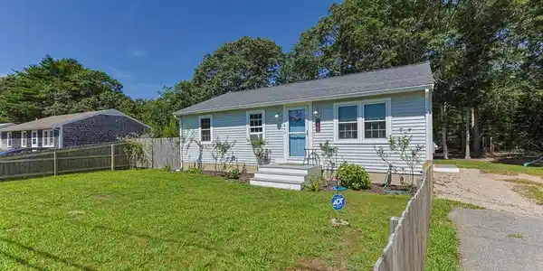 19 Leonard Dr