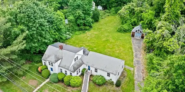 270 N Main St