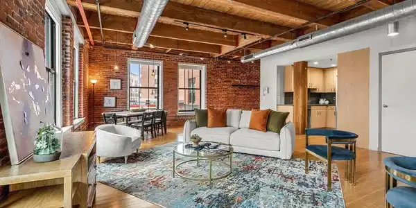 9 W Broadway