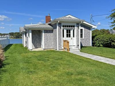 24 Cove St