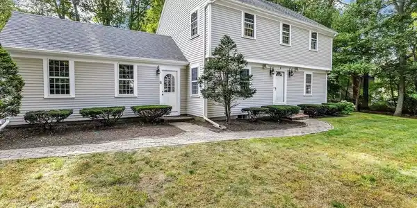 4 Sea Meadow Dr