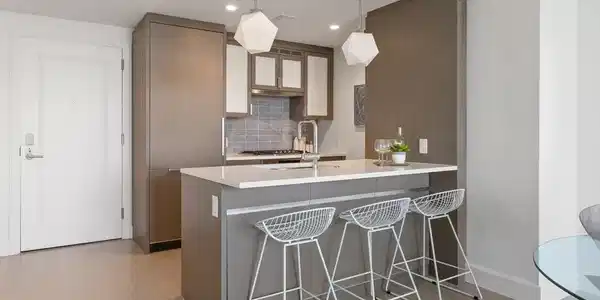 100 Lovejoy Wharf
