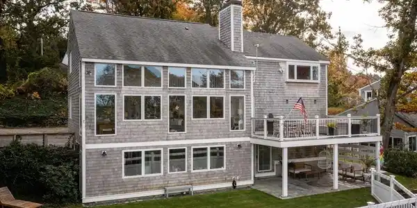 255 Elm St