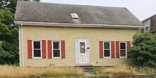 89 Friend St