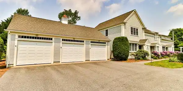 56 Carriage Shop Rd