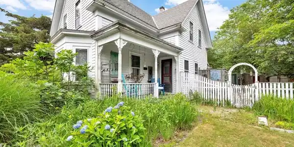 2241 Main St