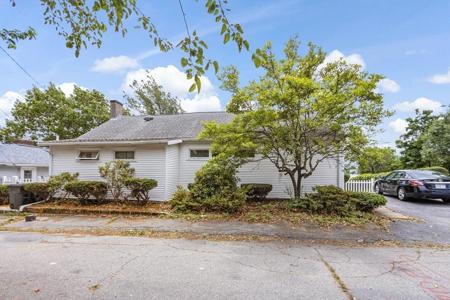 53 Riverbank Rd