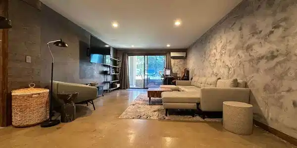 24 Old Colony Way