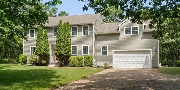 7 Upper Meadow Ln