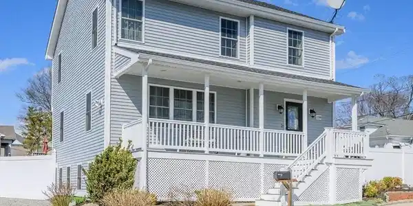 138 Sprague St