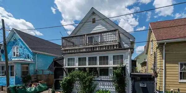 16 Light Street Ct