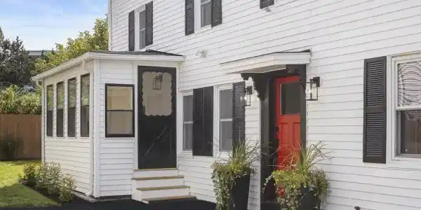 19 Webb St
