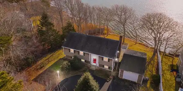 7 Loon Ln