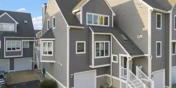 700 Shore Dr