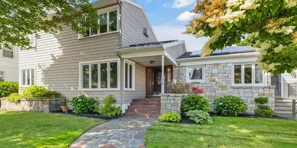 20 Chamberlain Ave