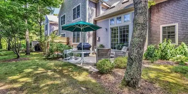 26 Gold Leaf Ln
