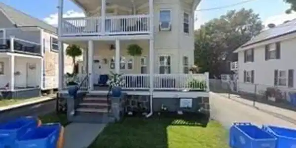 31 Waveway Ave
