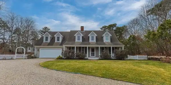 275 West Yarmouth Rd