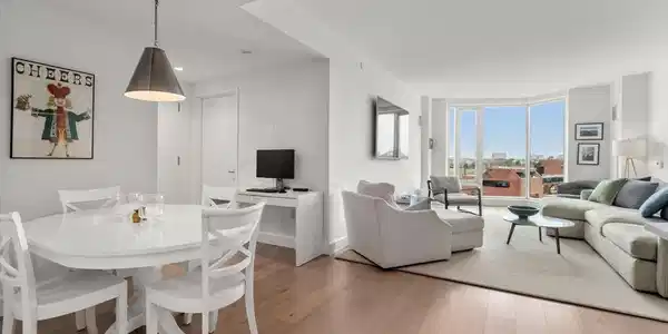 100 Lovejoy Wharf