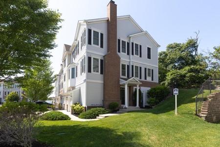 113 Halsted