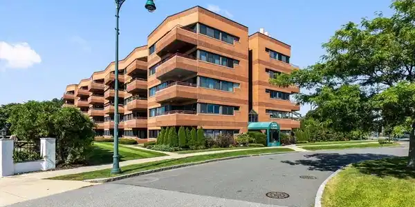 1 Carey Circle