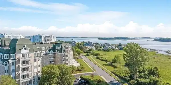 100 Marinadrive