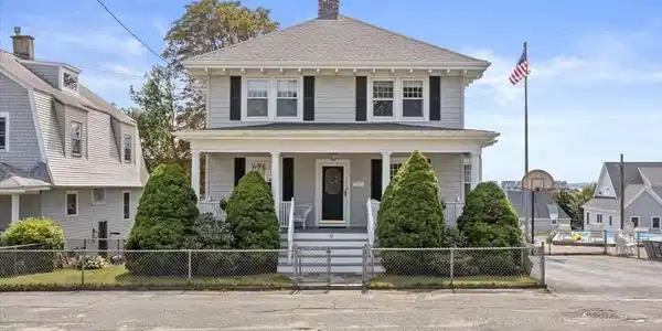 10 Alden Ave
