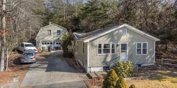 548 Delano Rd