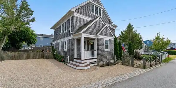 9 62nd St