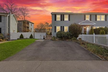 43 Sanderson Ave