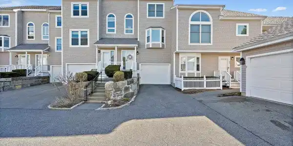 41 Whaler Ln