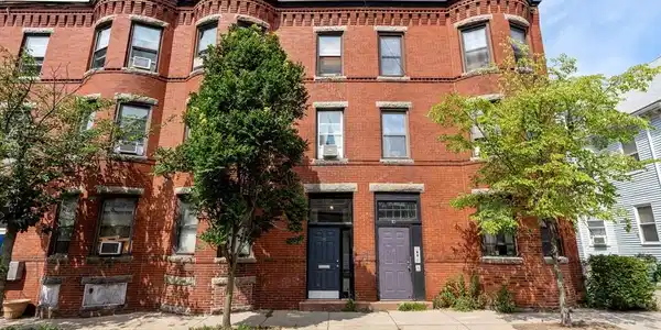 8 Saxton St