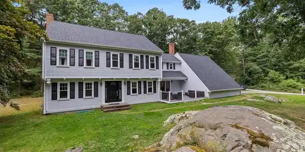 16 Border St