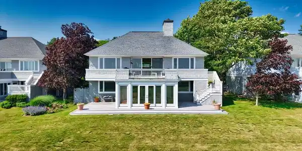 26 North Shore Drive