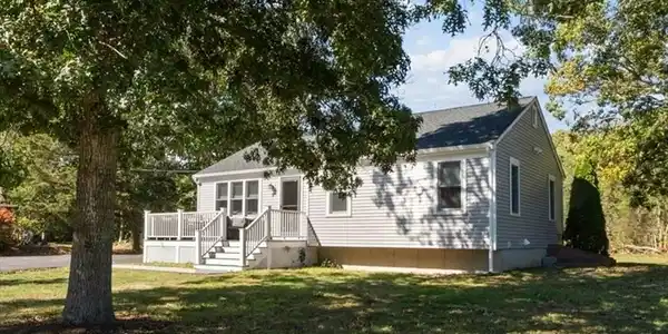 9 Theroux Dr
