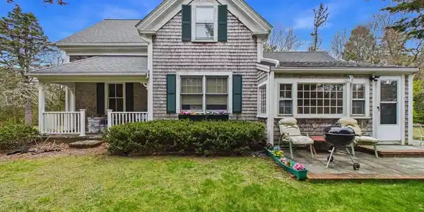 243 Old County Rd