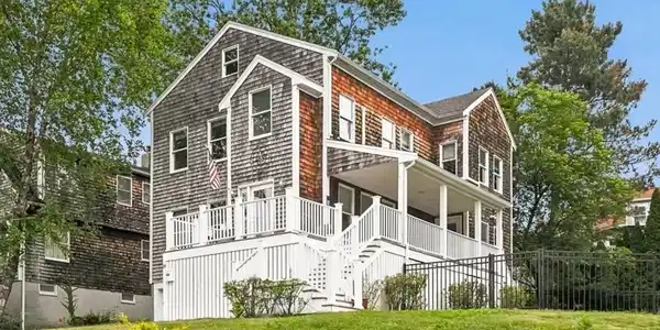 14 Willow Road