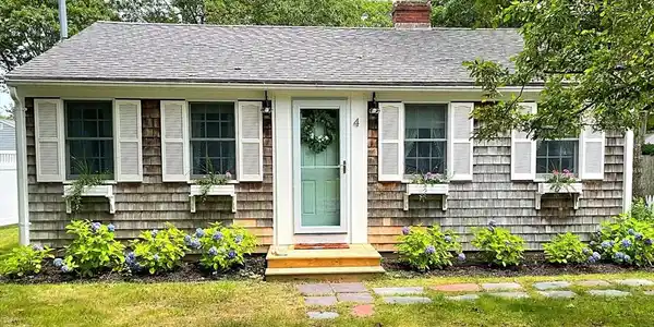 4 Eldridge Rd