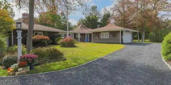 200 Brier Ln