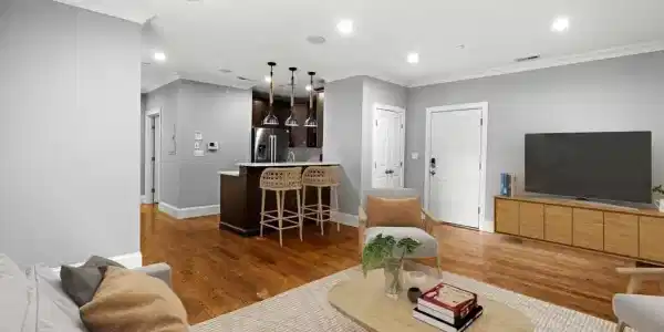 360 W 2nd St