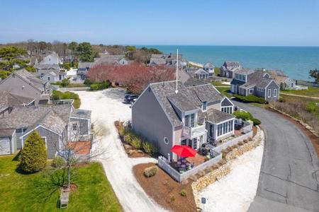 4 Race Point Rd