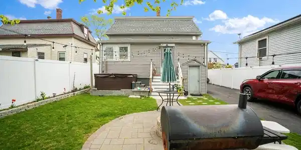 53 Astor St