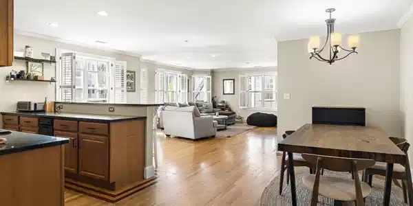 39 Dorchester St