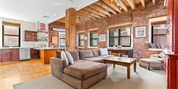 120 Fulton St